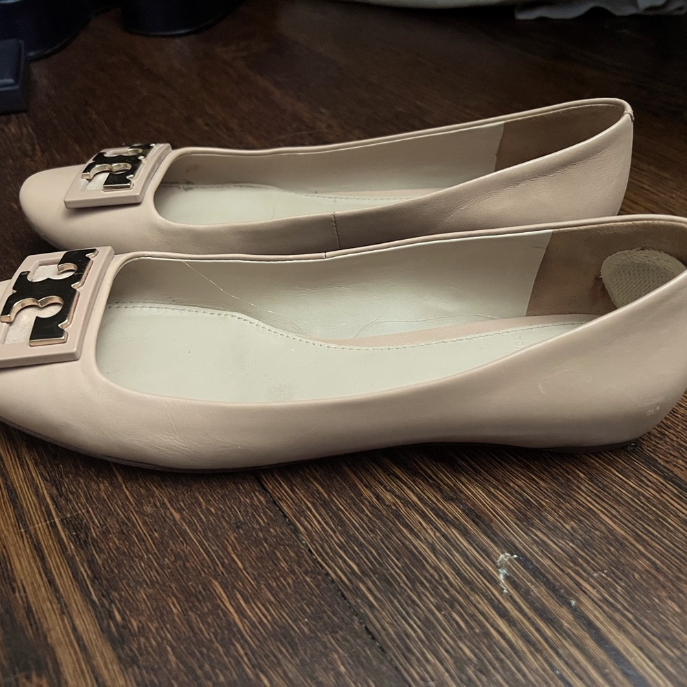 Size 7.5 Tory Burch patent flats, rarely worn